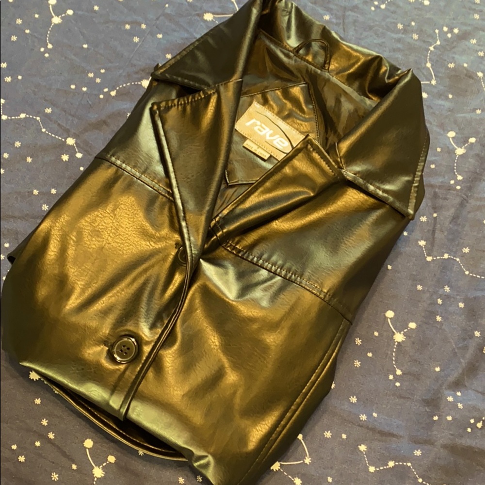 Rave: black Leather jacket with belt